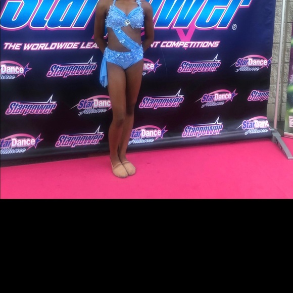 Periwinkle 2pc set w/3D Flowers Swarovski Crystals - Picture 1 of 1